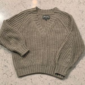 American Eagle Sweater Cable Knit
